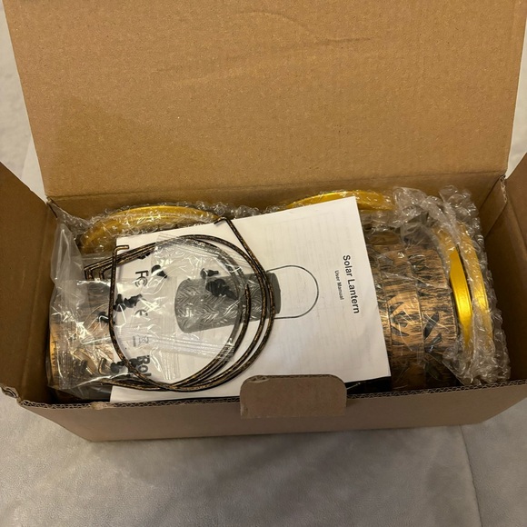 Outdoor Solar Lanterns - 4 Pack - Picture 7 of 13